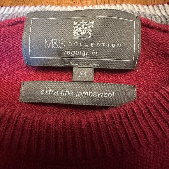 Mark & Spencer 100% Lambswool Classic Red Crew Neck Sweater - Picture 3 of 6